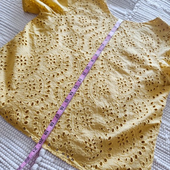 Banana Republic Lemon Yellow Cotton Eyelet Top Size L EUC - Picture 13 of 13